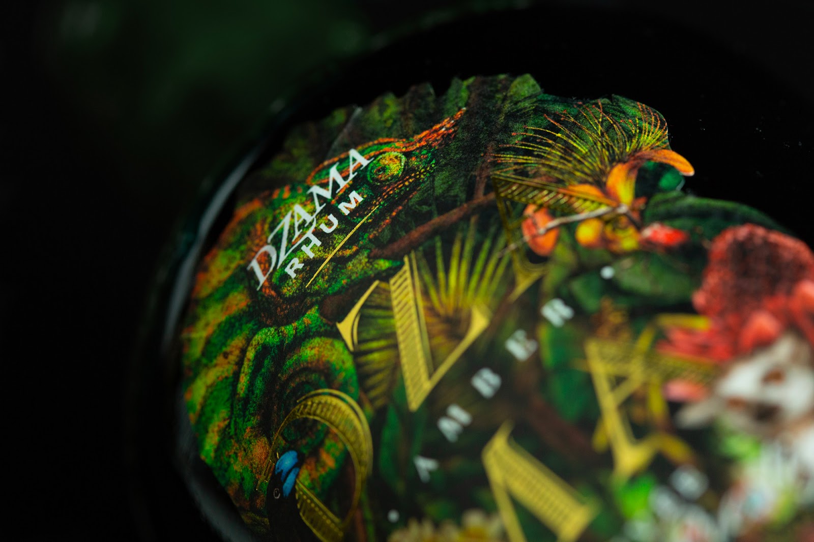 东营酒包装设计这款看着很原始丛林(图3)