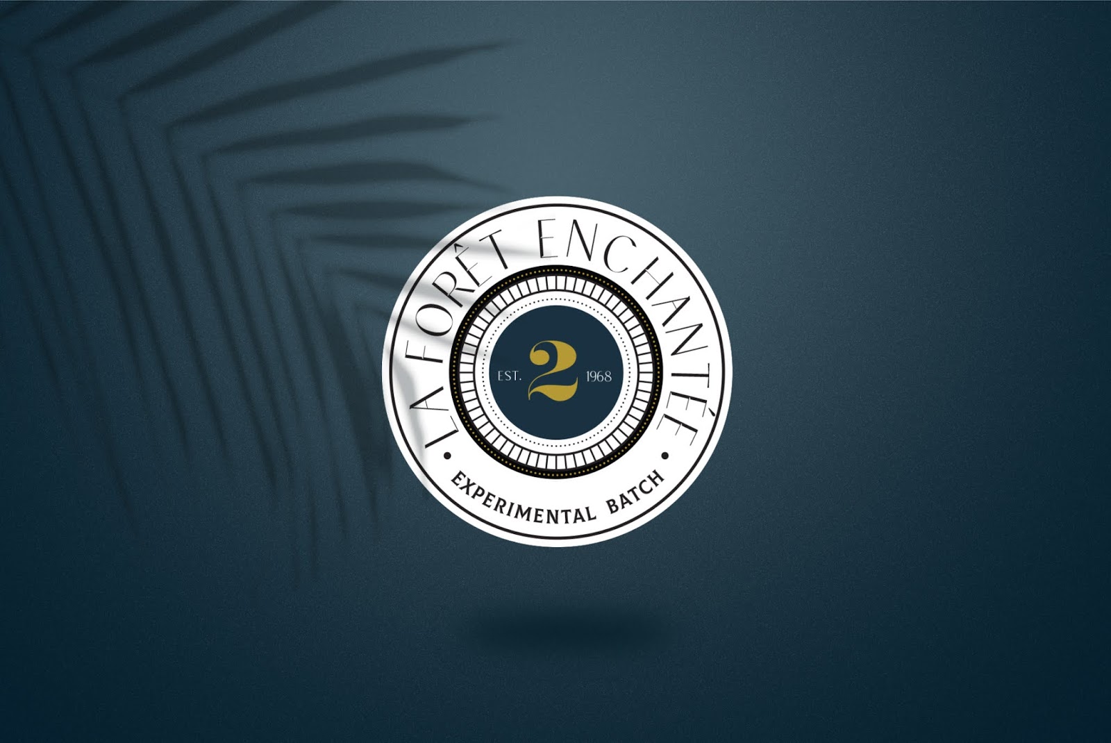 光瓶酒包装设计古典简约(图1)