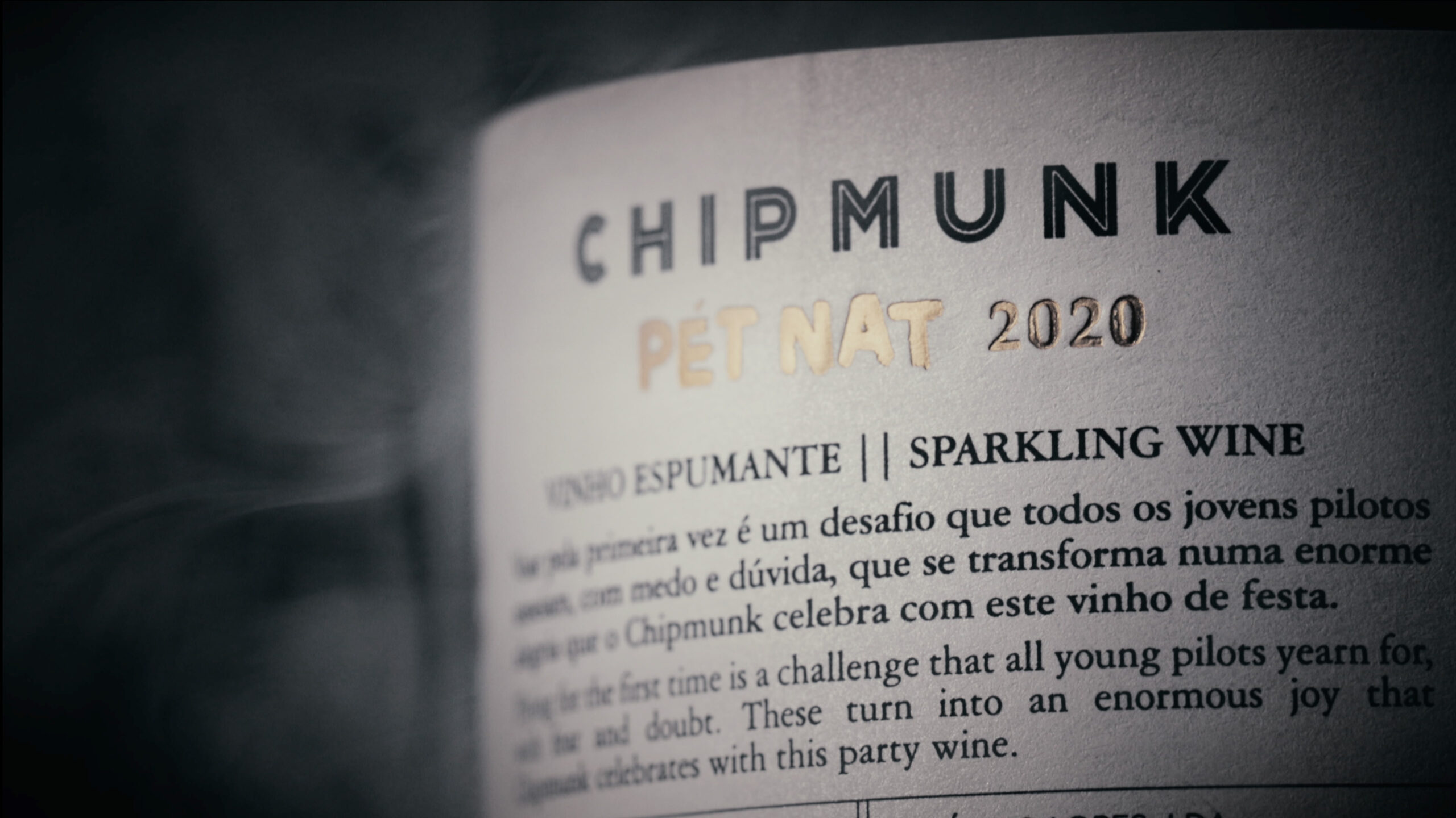 一款不寻常的葡萄酒包装这样设计(图8)