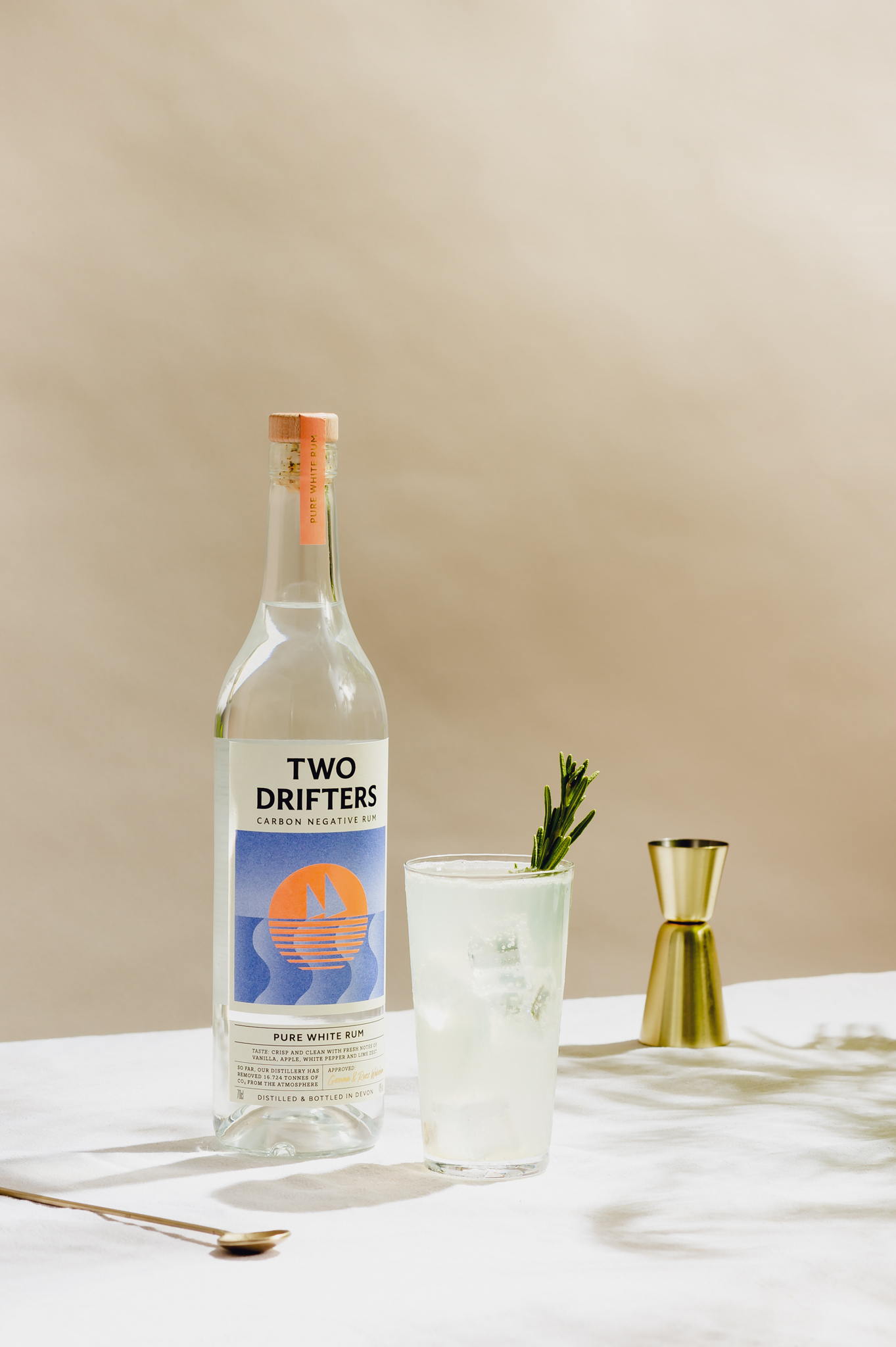 ​Two Drifters朗姆酒创意包装设计参考(图4)