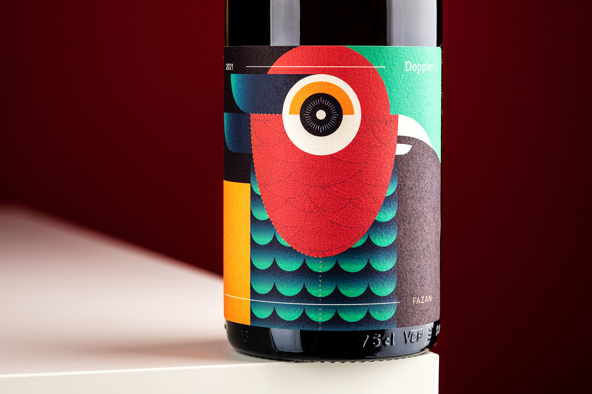 明亮清新的葡萄酒创意包装设计(图1)