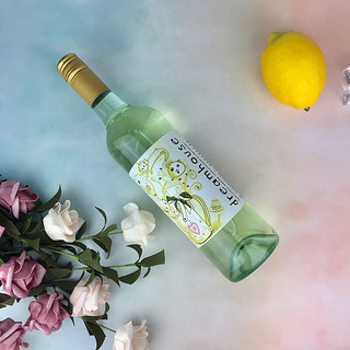 创意酒包装设计亨蒂酒园梦幻屋莫斯卡托甜白低起泡酒瓶产品包装设计欣赏(图5)