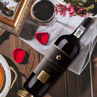 创意酒包装设计凯富卡洛尔黑金干红葡萄酒瓶产品包装设计欣赏(图6) 创意酒包装设计凯富卡洛尔黑金干红葡萄酒瓶产品包装设计欣赏(图6)