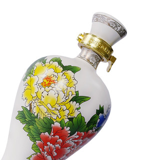 创意酒包装设计国花瓷年凤香型白酒瓶整箱装产品包装设计欣赏(图3)