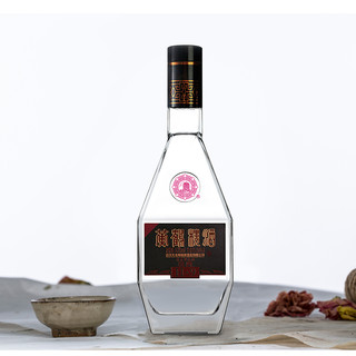 创意酒包装设计经典清香型白酒瓶双支装产品包装设计欣赏(图4)