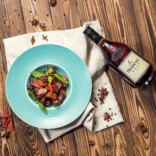 创意酒包装设计轩尼诗 V.S.O.P 干邑白兰地 40%vol 700ml产品包装设计欣赏(图4)