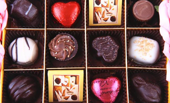 凡情蒂诺巧克力 Valentino凡情蒂诺品牌logo与食品包装设计欣赏(图4)