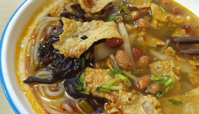 蓝小拐螺蛳粉品牌logo与食品包装设计欣赏(图2)