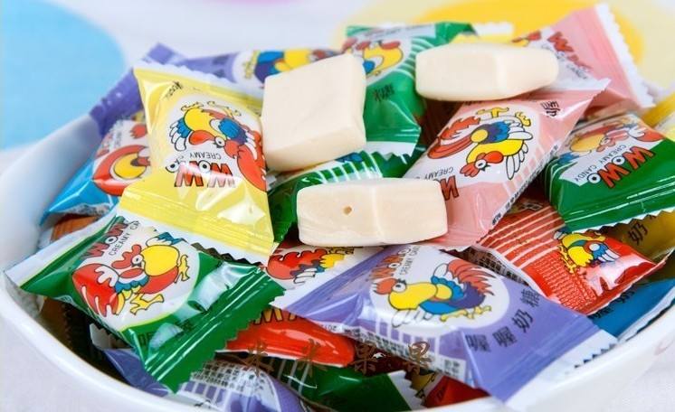 喔喔WOWO品牌logo与食品包装设计欣赏(图3)