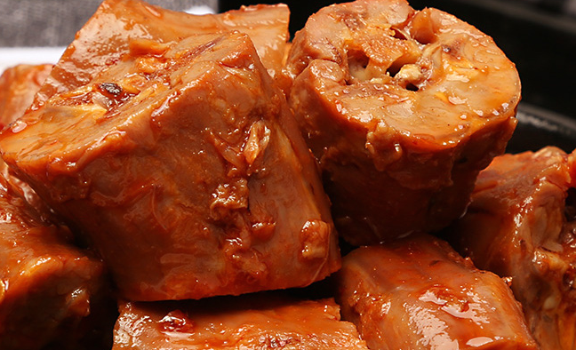 辣腮咯 辣腮咯品牌logo与食品包装设计欣赏(图4)